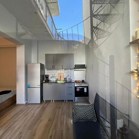 Noa - Designed Garden Studio In The City Center Kalamata Ngoại thất bức ảnh