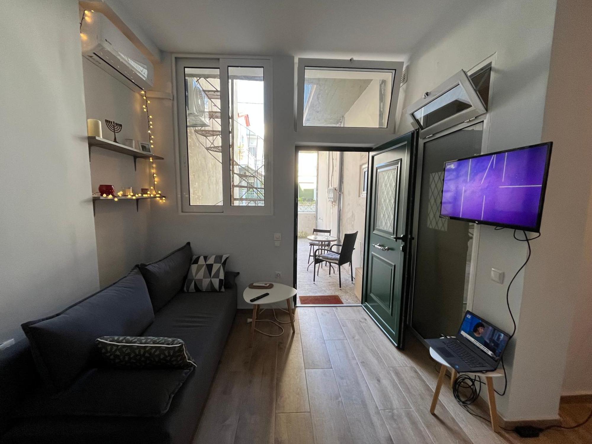 Noa - Designed Garden Studio In The City Center Kalamata Ngoại thất bức ảnh