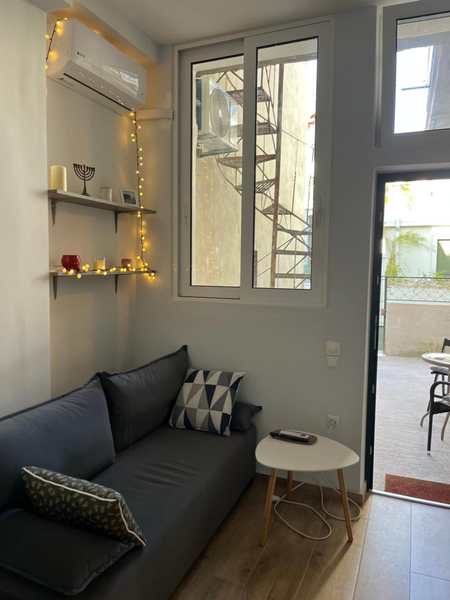 Noa - Designed Garden Studio In The City Center Kalamata Ngoại thất bức ảnh