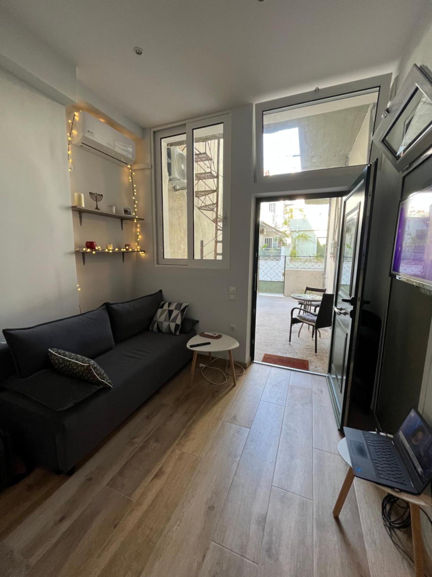 Noa - Designed Garden Studio In The City Center Kalamata Ngoại thất bức ảnh