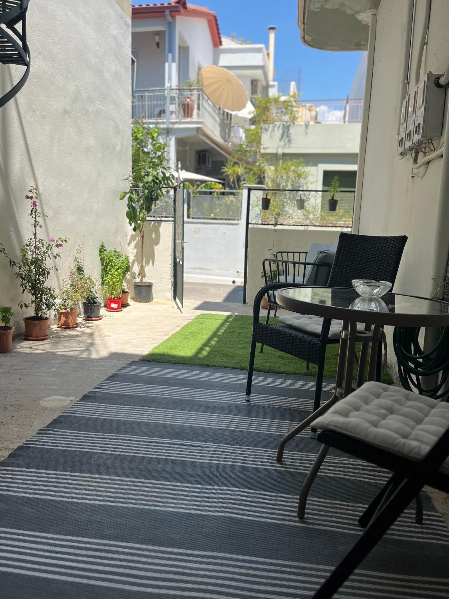 Noa - Designed Garden Studio In The City Center Kalamata Ngoại thất bức ảnh
